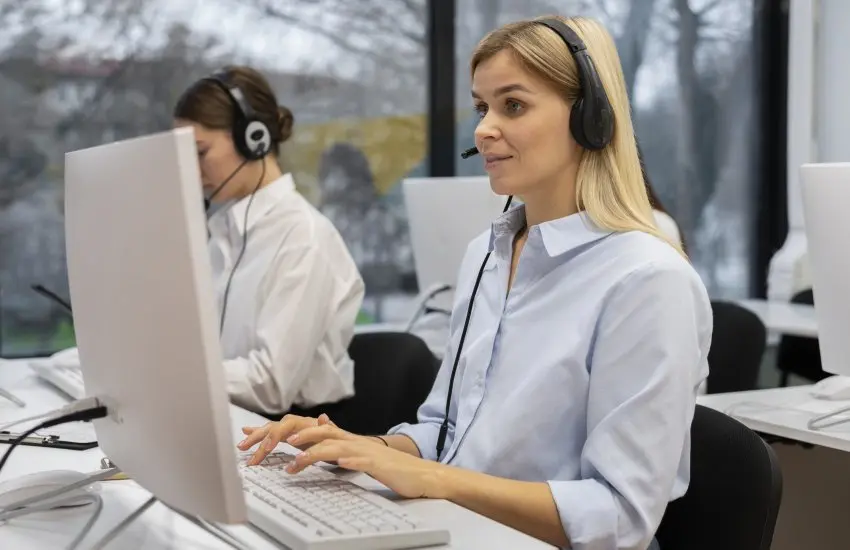 Лінія 112 приймає повідомлення киян про відсутність тепла, води та світла: як скористатися послугою