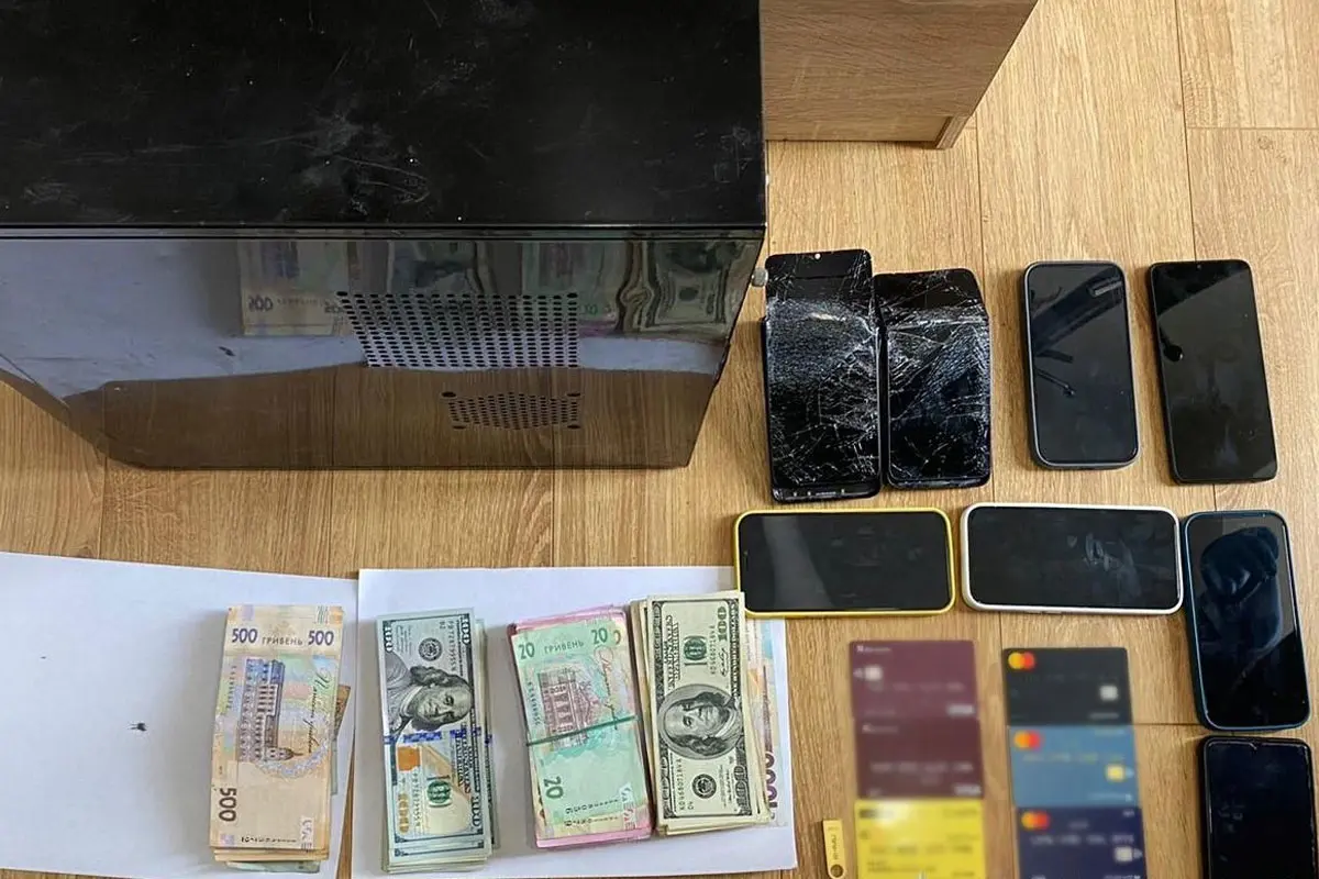 На Київщині викрили шахрайську схему з фейковими «гуманітарними виплатами»