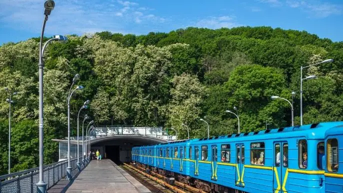Скорочення комендантської години: як зміниться робота столичного метро із 10 вересня