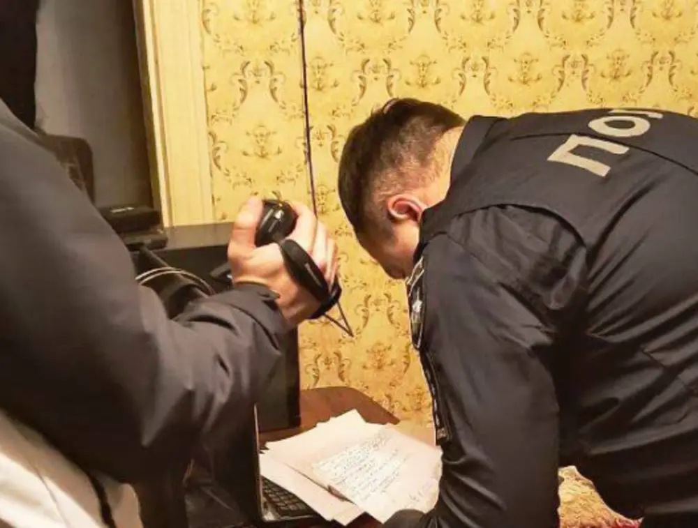 На Київщині викрили “магічний бізнес”: поліція затримала групу шахраїв-екстрасенсів