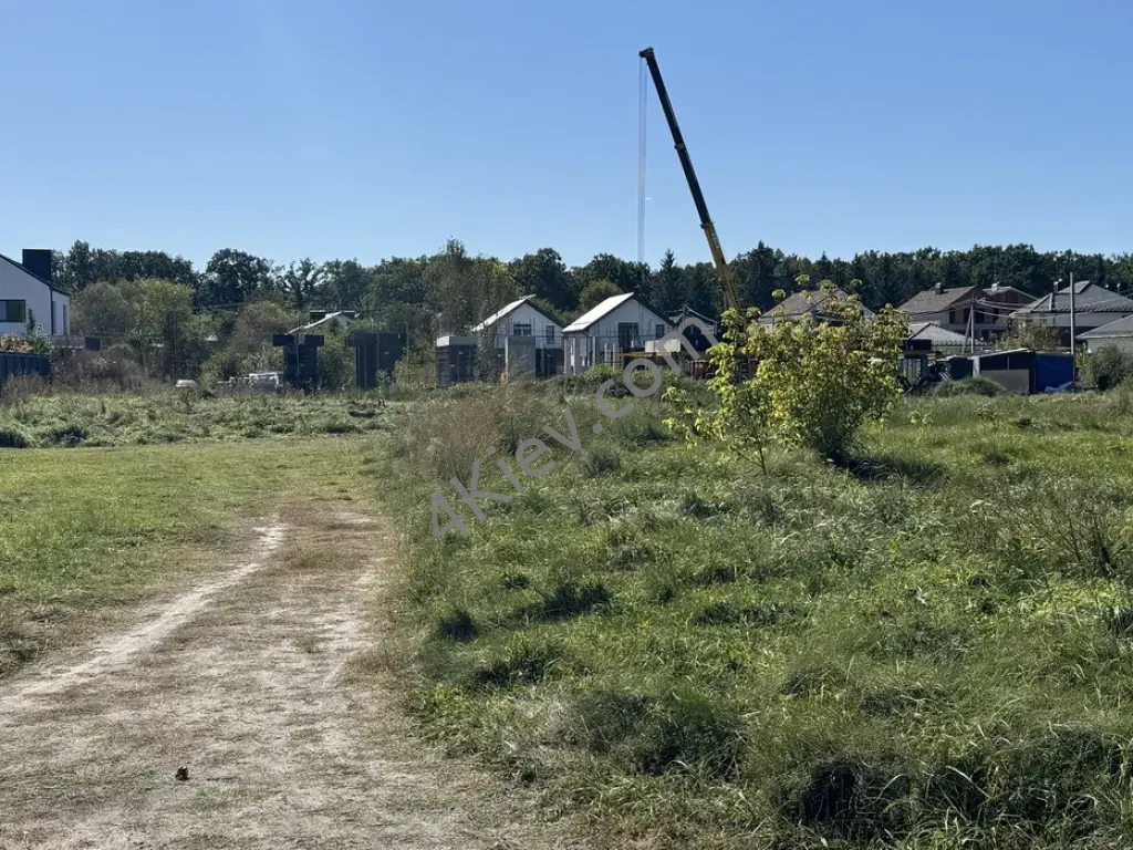 Перша лінія від річки «Рось» 17соток. Напроти парку «Олександрія»