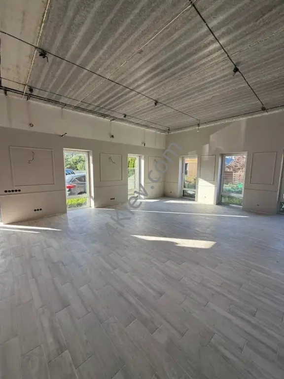 Продаж комерційного приміщення з ремонтом в Бучі. 62м2