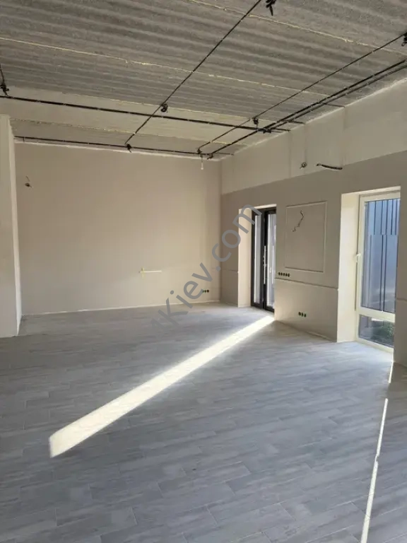 Продаж комерційного приміщення з ремонтом в Бучі. 62м2