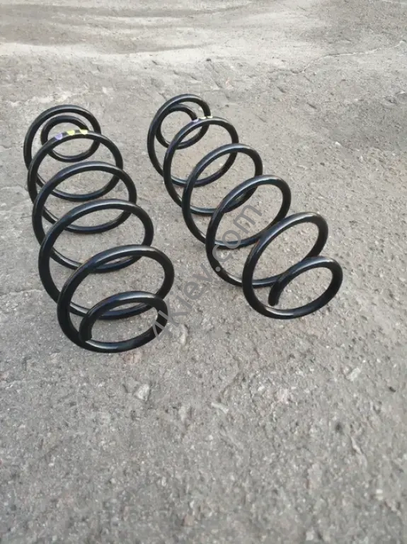 пружины задние Peugeot 308 хетчбек второго поколения в кузове T9