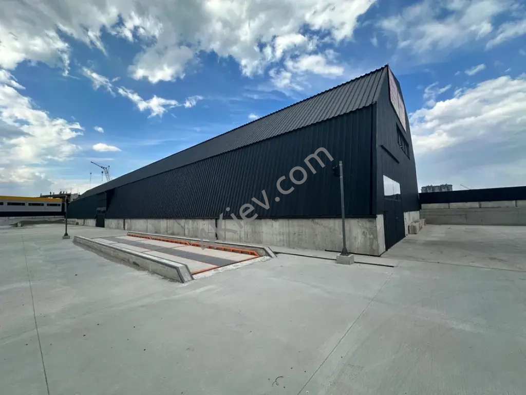 Продаж складу з ділянкою в ТОП локації! Буча, Епіцентр