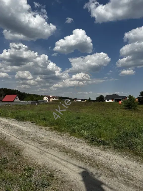 Продам 12 соток під забудову поруч ліс