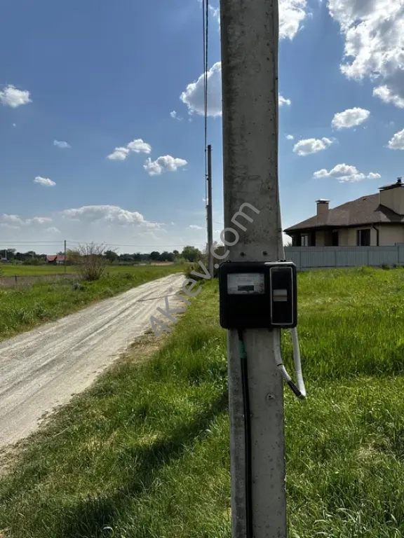 Продам 12 соток під забудову поруч ліс