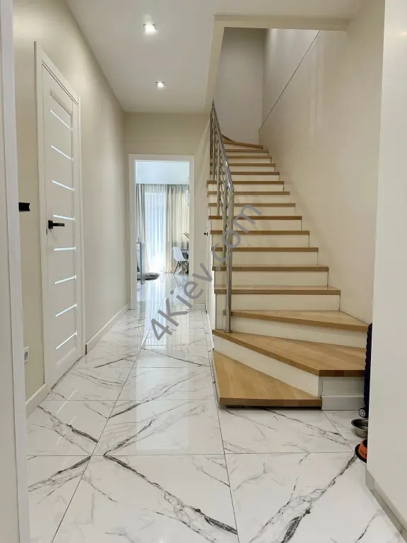 Продається ПРОСТОРИЙ дуплекс у самому серці Ірпеня!