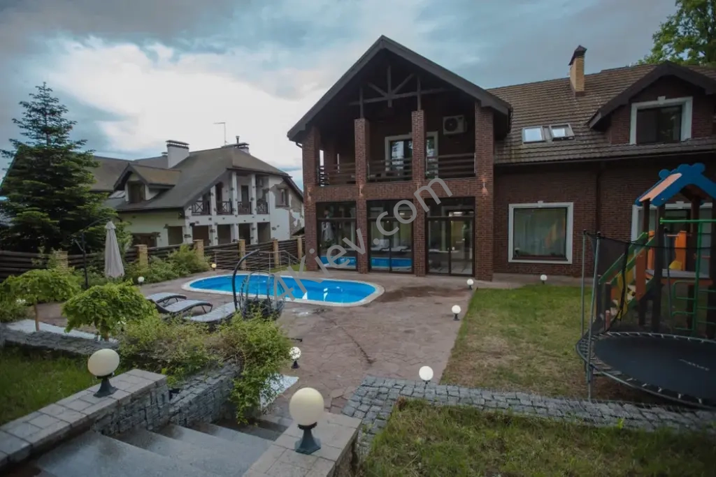 Оренда подобова будинку