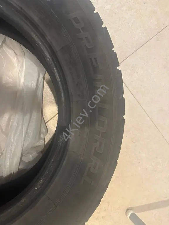 Продам зимову резину 225/65/17