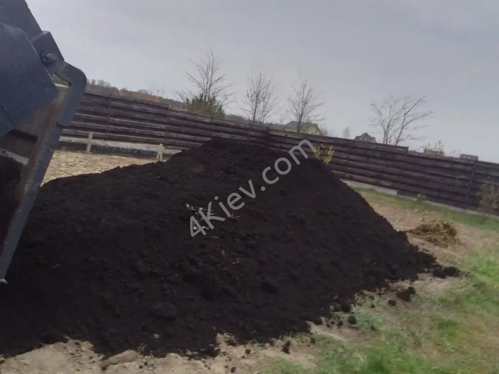 Чорнозем (земля) в наявності пісок щебінь відсів вивіз сміття