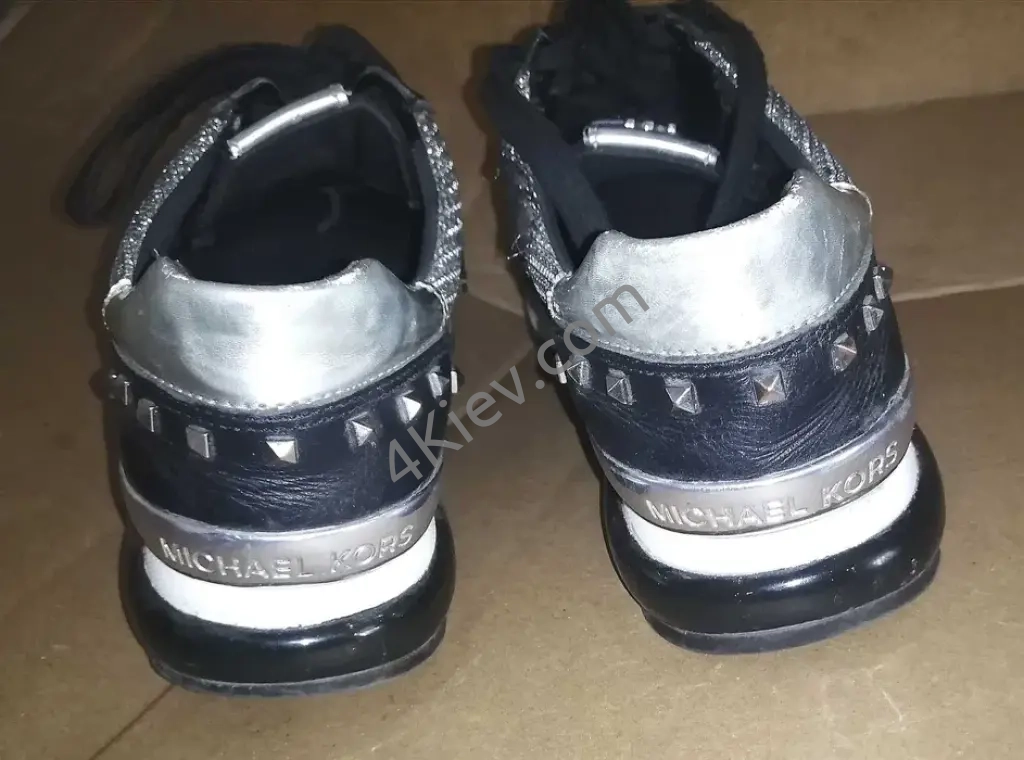 Женские кроссовки Michael Kors
