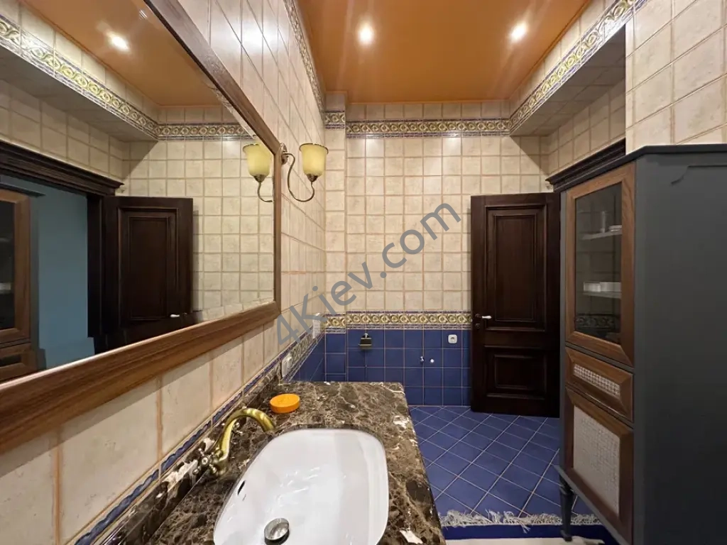 Розкішний будинок 640 м2, Лісова Буча! 30 соток!