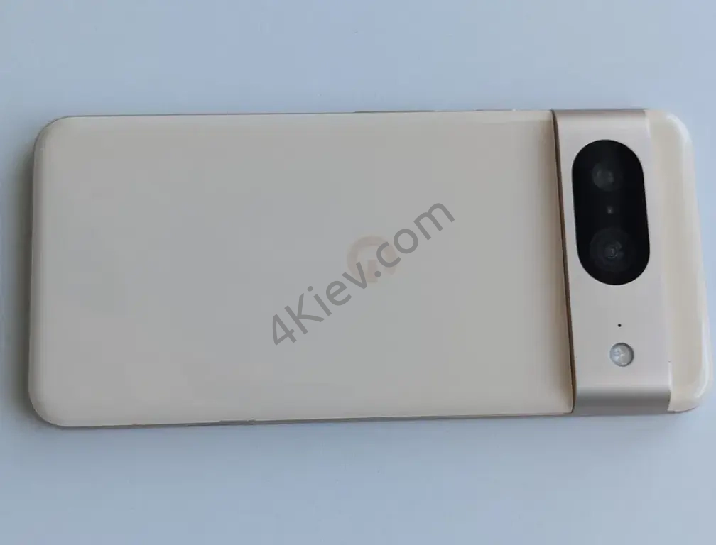 Google pixel 8 рожевого кольору