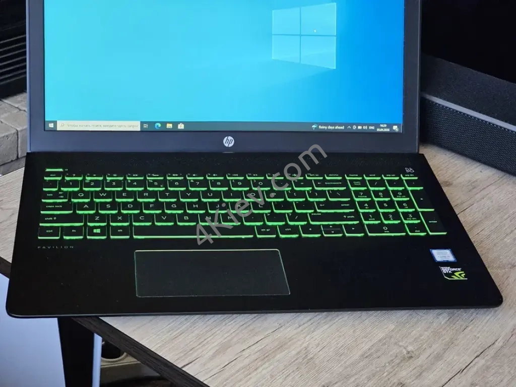 HP Pavillion power 15 Core i5-7300hq gtx 1050