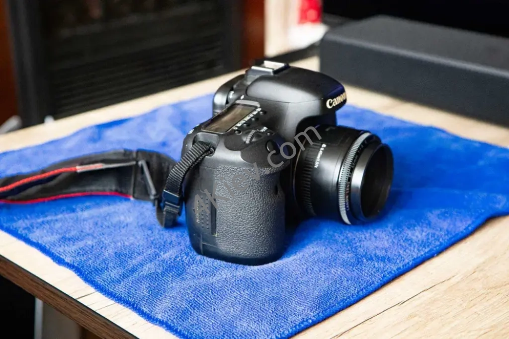 Canon 7D + Canon EF 50 1.8 + сумка + карта памяти