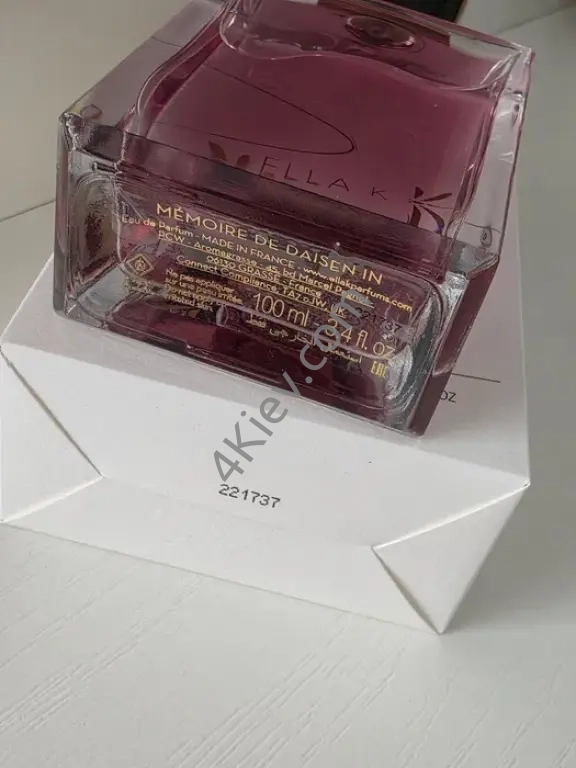 Ella K Parfums Два види парфума