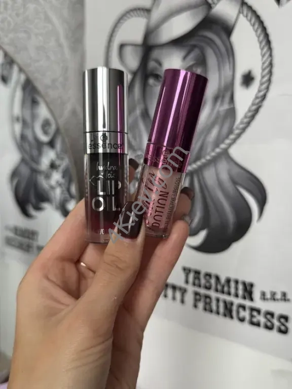 Косметика з адвент календаря Essence