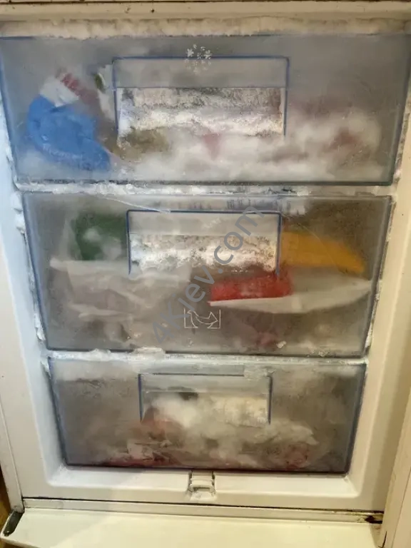 Продам холодильник Electrolux бу
