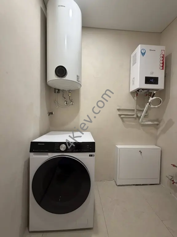 Таунхаус мрії біля озера у с. Гатне