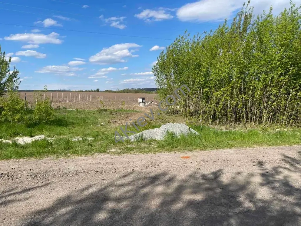 Без комісії!!Продається ділянка 5сот під забудову біля Озера DachaLove