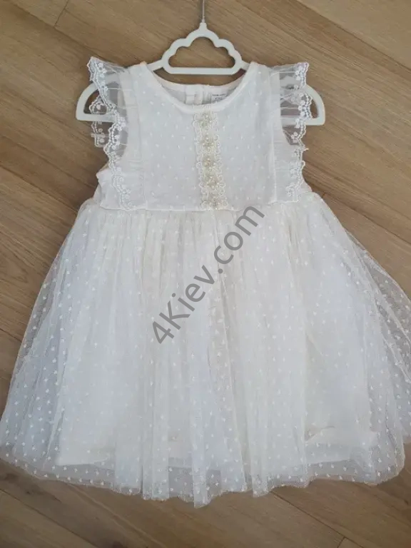 Святкова сукня для дівчинки 104-110