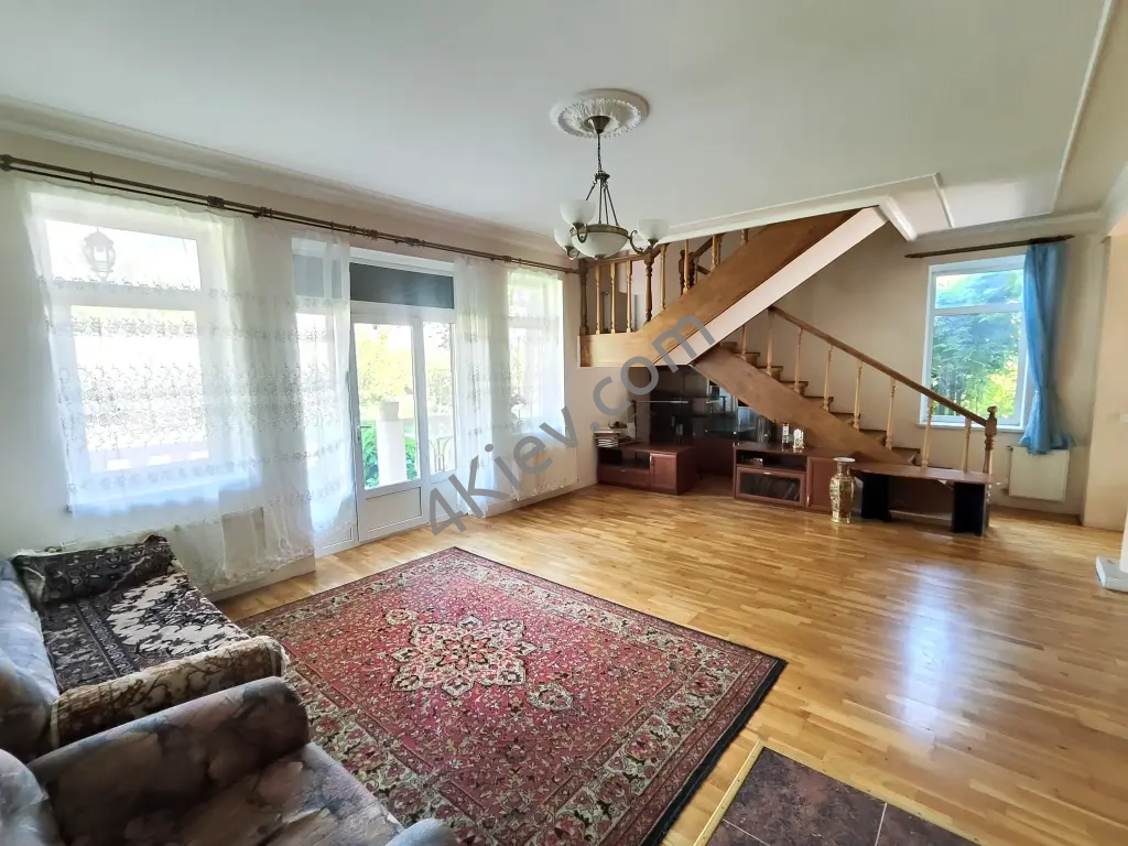 Продам сучасний якісний 2-поверховий будинок