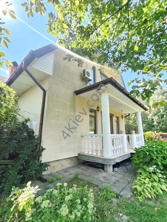 Продам сучасний якісний 2-поверховий будинок