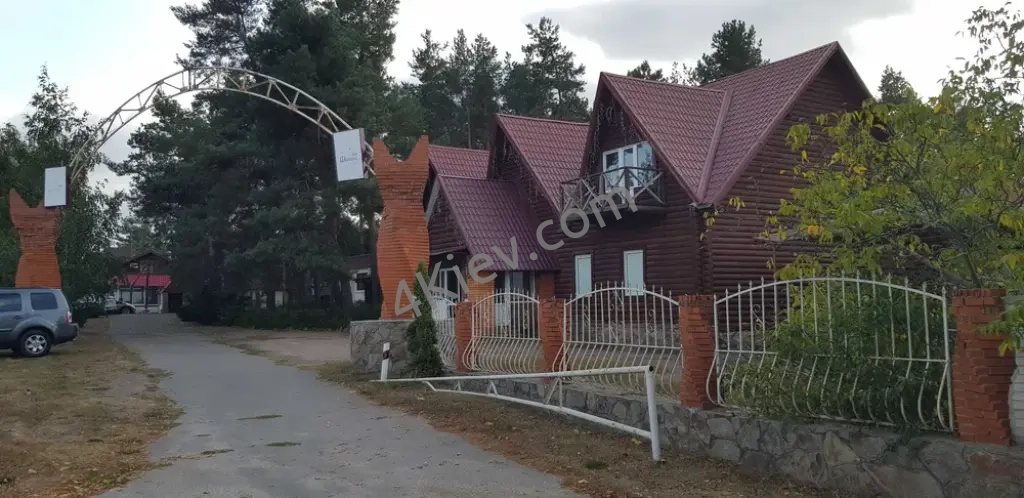 Готельно-ресторанний комплекс 40сот.; S-507м2 (Блакитне озеро)