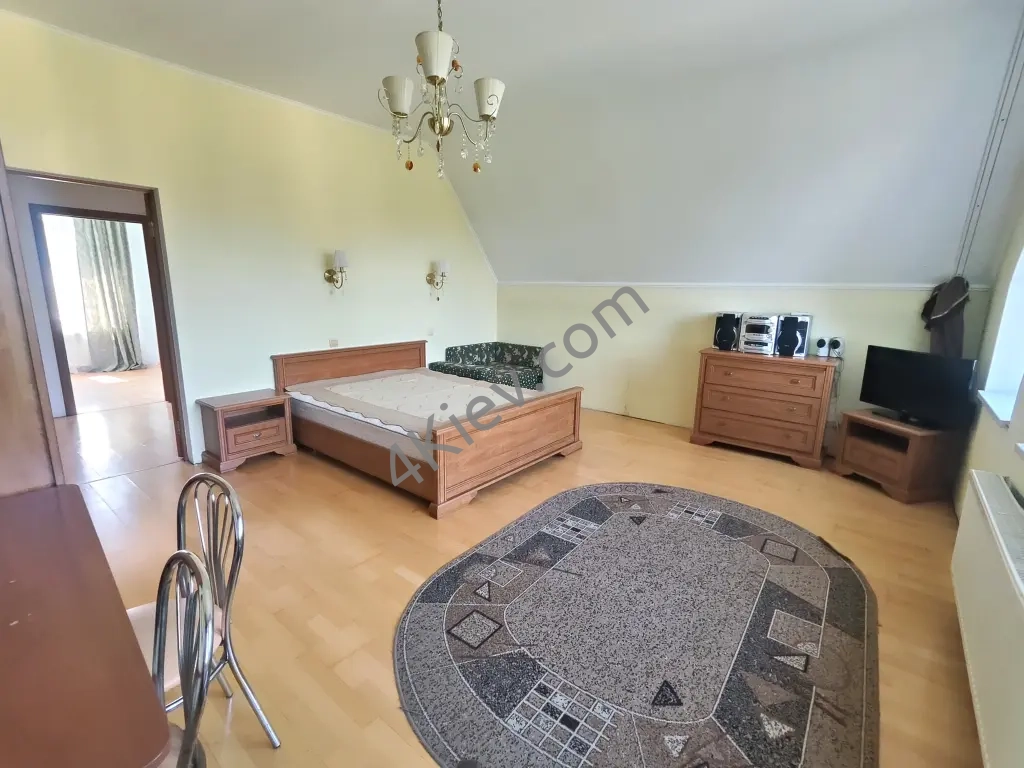 Продам сучасний якісний 2-поверховий будинок