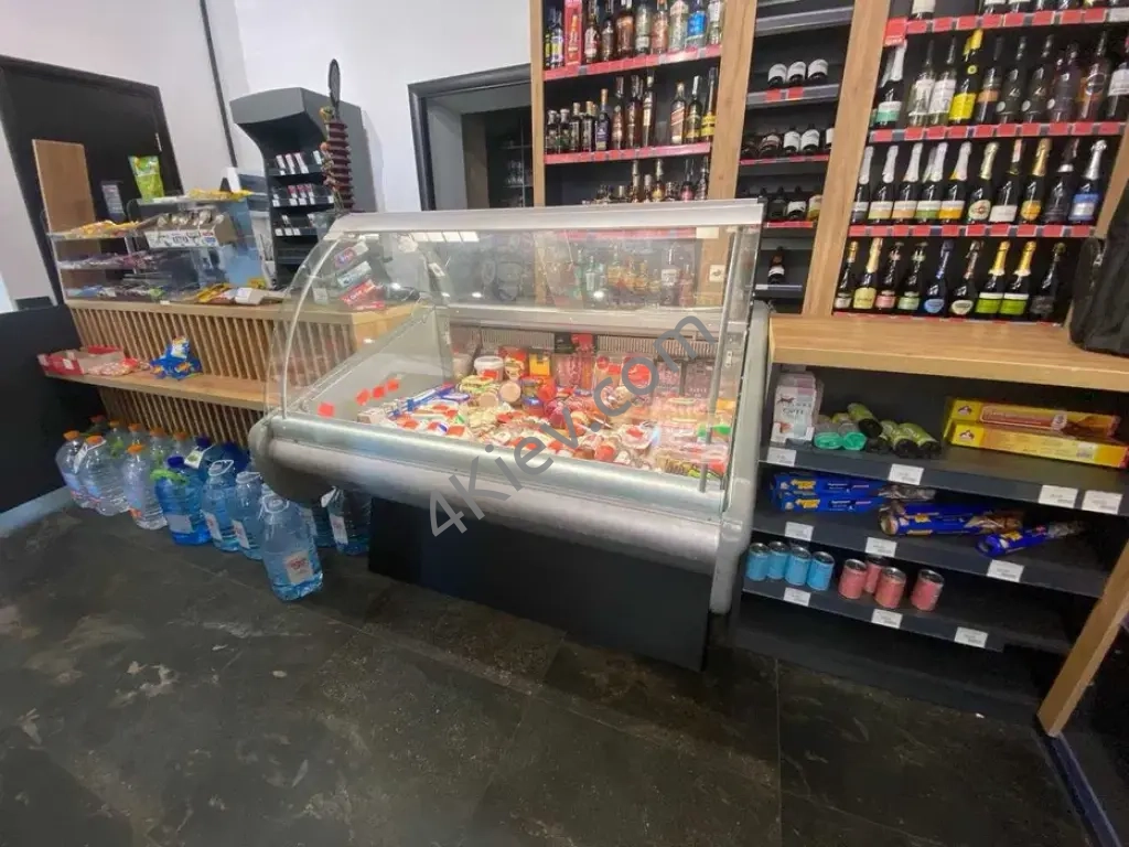 Продам холодильник вітрину 1,4м