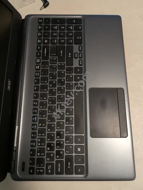Ноутбук Acer Aspire E1-572G