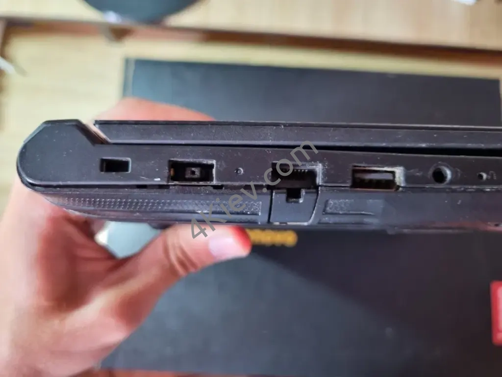 Ігровий ноутбук lenovo legion y520 + клавіатура в подарунок