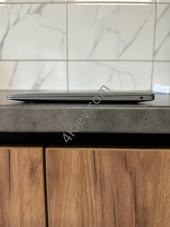 MacBook Air 13 M1 8/256GB Space Gray — АКБ 100%, 63 цикли!