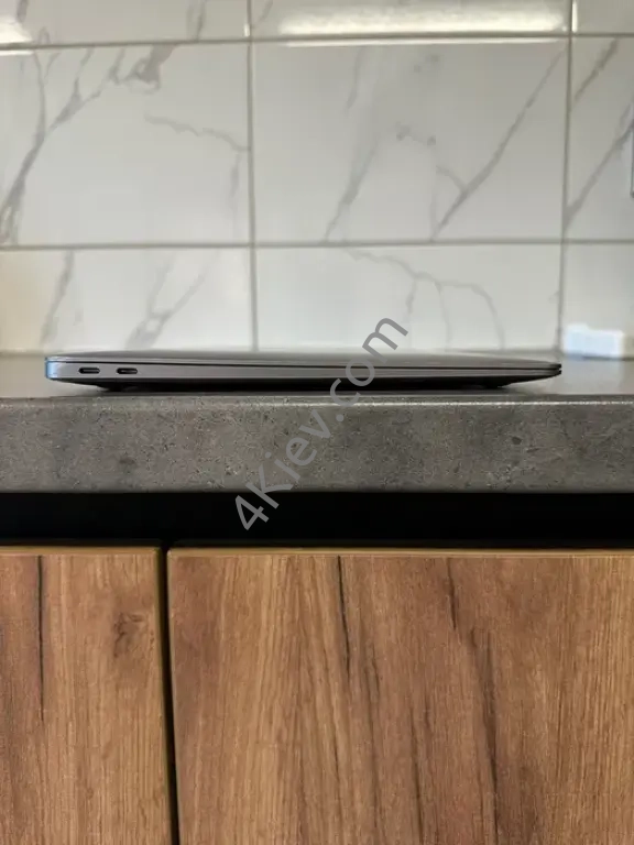 MacBook Air 13 M1 8/256GB Space Gray — АКБ 100%, 63 цикли!