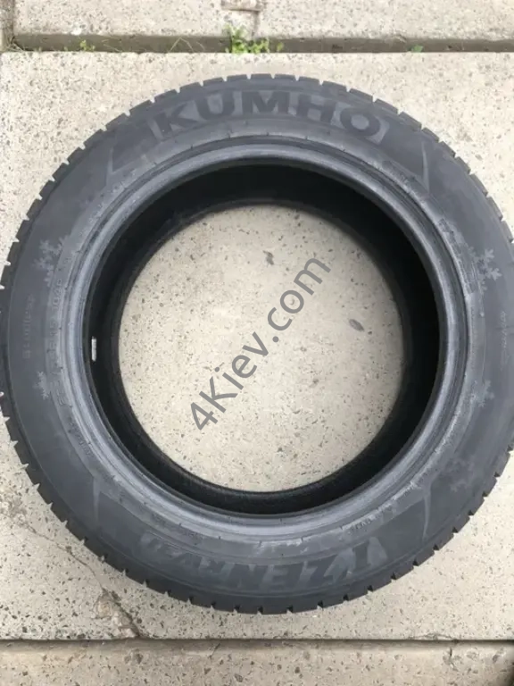Kumho I’ZEN KW31 235/55 R18