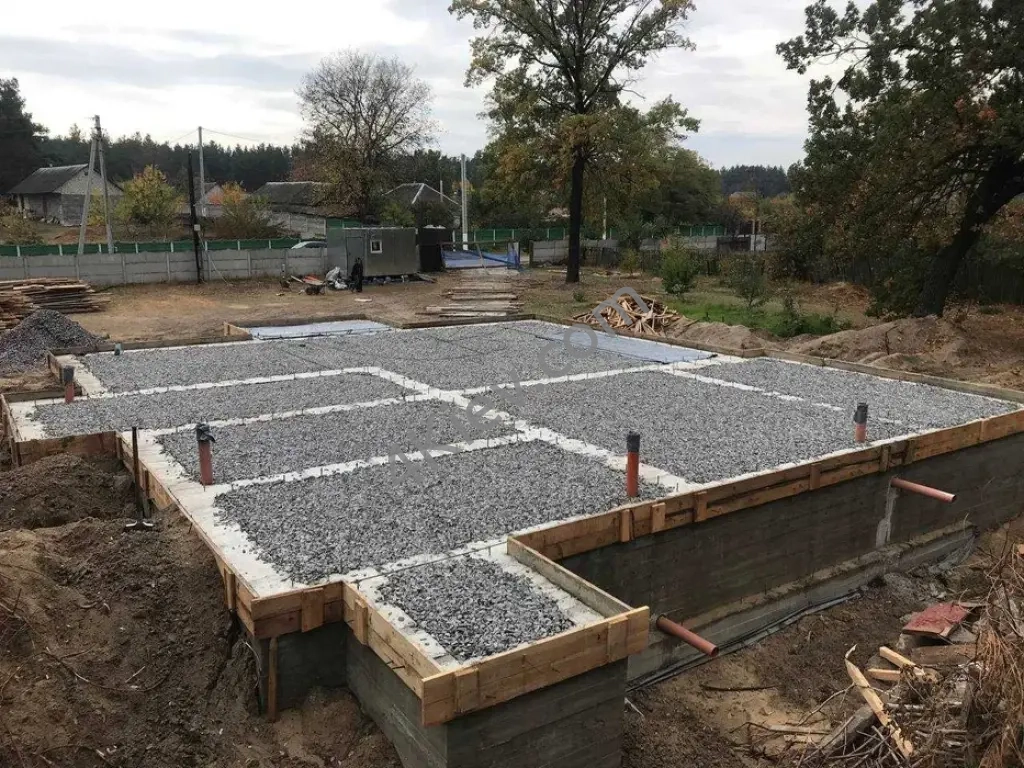 Заливка фундаментів / Будівництво фундамента під ключ