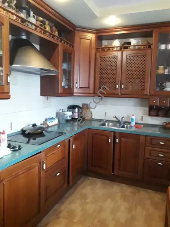 Здається кімната подобово