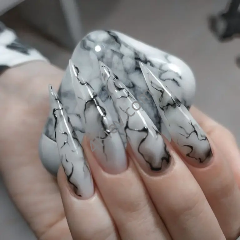 Майстер манікюру