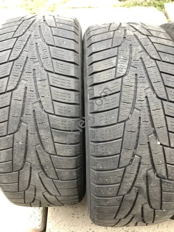Kumho I’ZEN KW31 235/55 R18