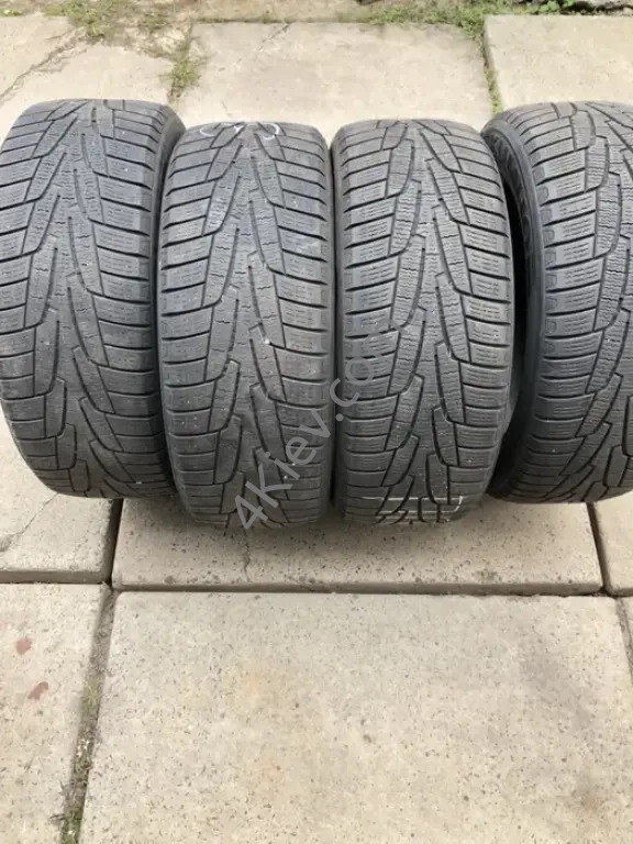 Kumho I’ZEN KW31 235/55 R18