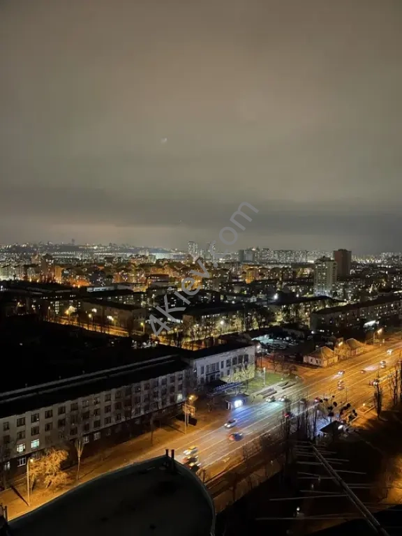 Продам квартиру з ремонтом і меблями