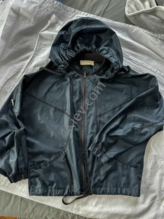 Легка вітровка Zara