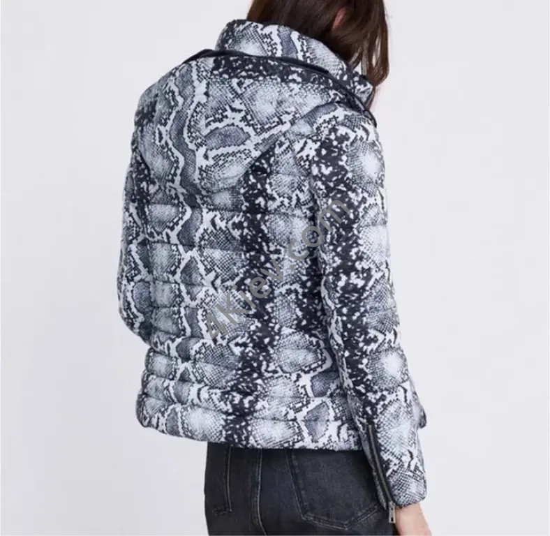 Жіноча куртка, весна осінь