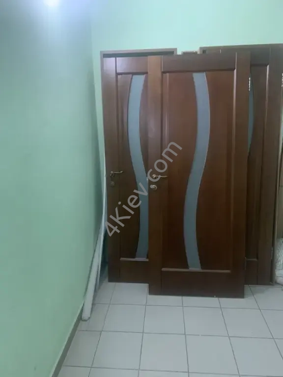 Двері міжкімнатні з коробом з лиштвами