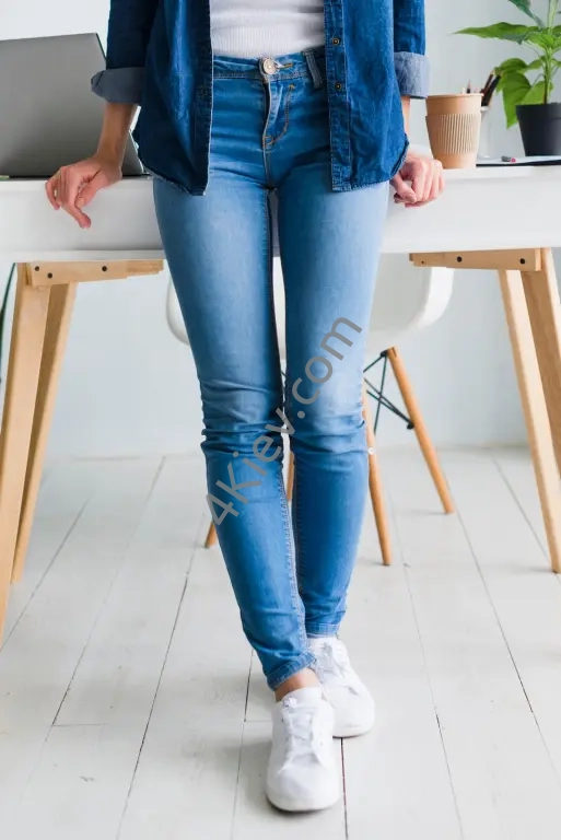 Джинси скіні