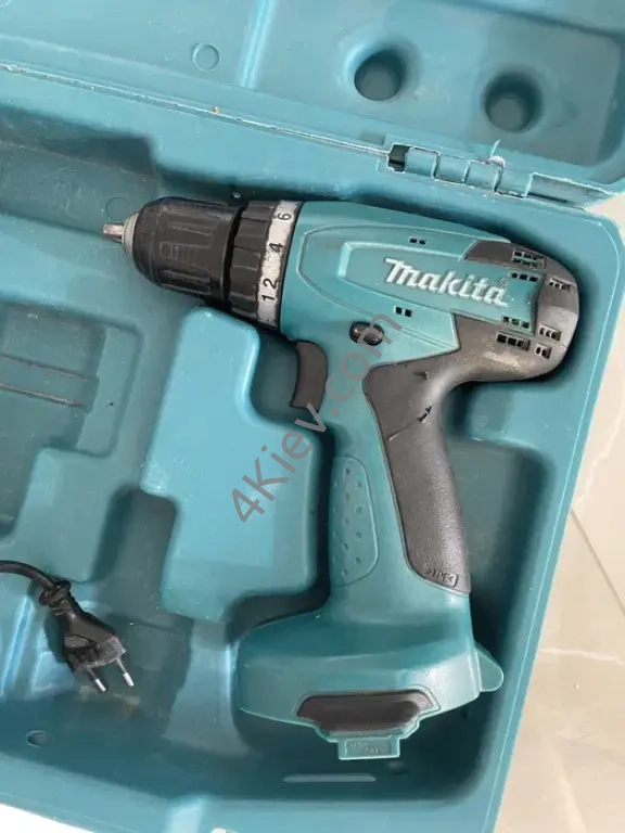 Продам Шуруповерт-дріль Makita 6281D