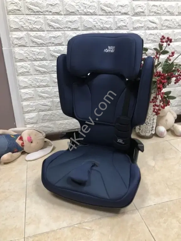 Автокрісло BRITAX ROMER KIDFIX I-Size Група 2/3 (15-36кг) бустер