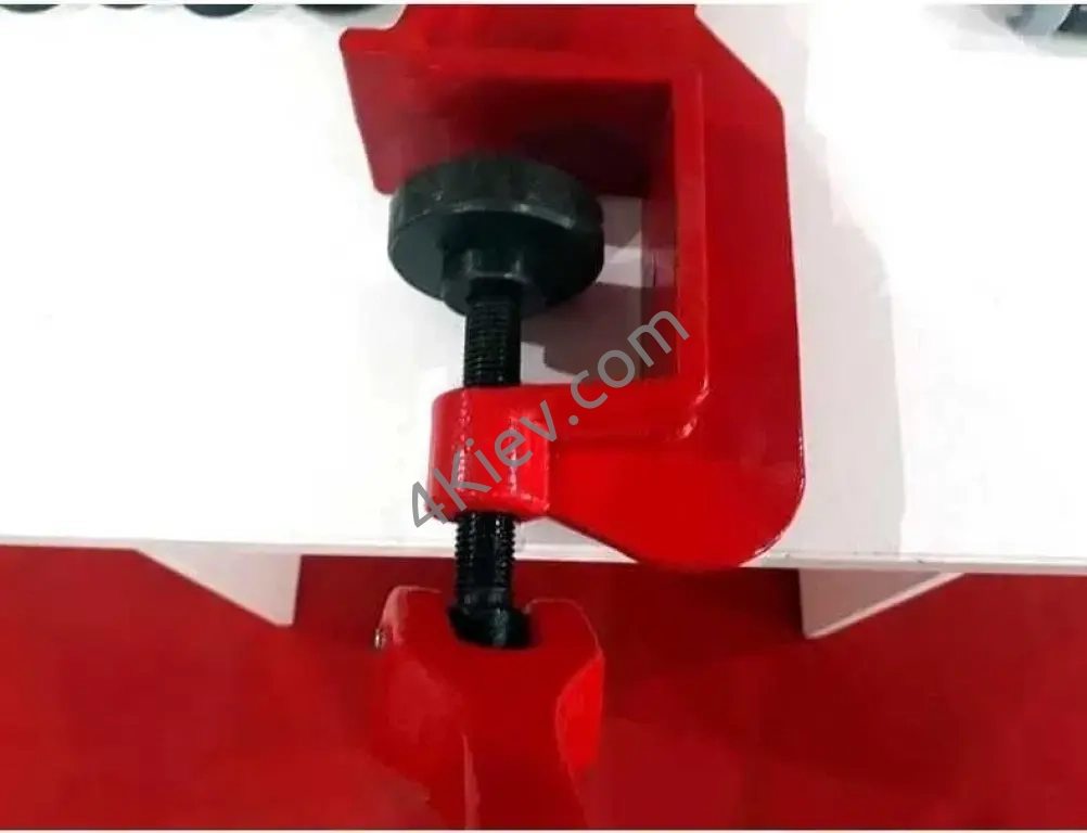 Ручний відбортовочний верстат