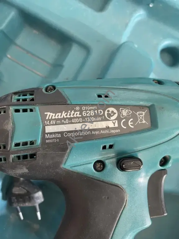 Продам Шуруповерт-дріль Makita 6281D